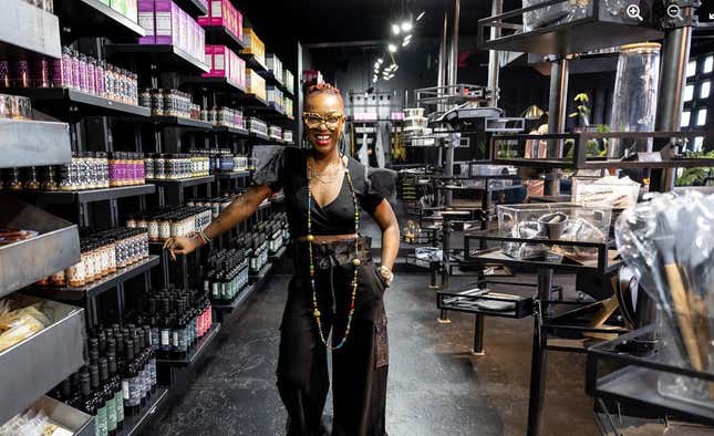 Image for article titled D.C. Entrepreneur Buys Strip Mall for Black-Owned Businesses