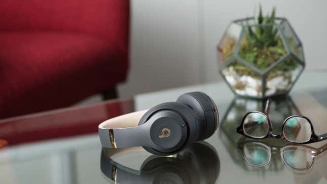 Beats Studio3 Wireless Headphones (Matte Black) | $200 | Best Buy
Beats Studio3 Wireless Headphones (Shadow Gray) | $200 | Best Buy