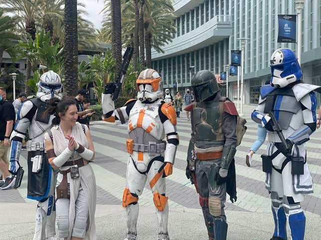 Image for article titled Here&#39;s Some of Star Wars Celebration 2022&#39;s Coolest Cosplay