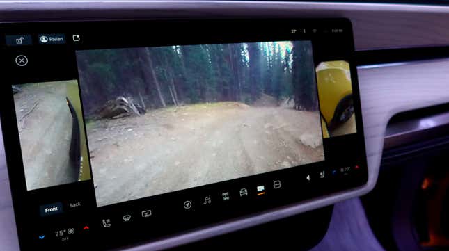 Image for article titled Your Guide To The 2022 Rivian R1T Electric Pickup's Incredible Gadgets