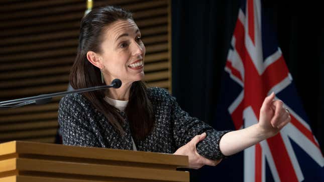 New Zealand Prime Minister Jacinda Ardern literally rolling up her sleeves on October 4, 2021 in Wellington. New Zealand.