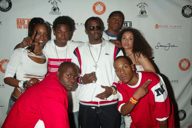 Combs with members of Making the Band 2.