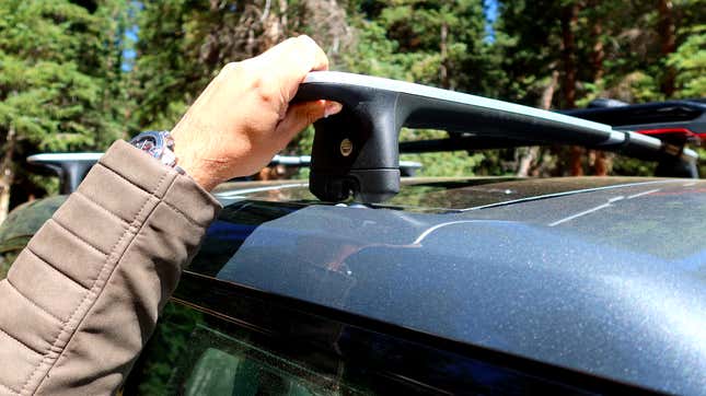 Image for article titled Your Guide To The 2022 Rivian R1T Electric Pickup's Incredible Gadgets