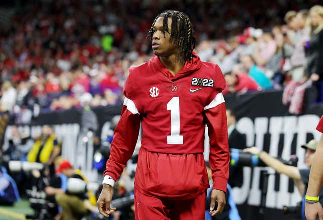 Star Alabama wide receiver Jameson Williams ruled out with knee injury