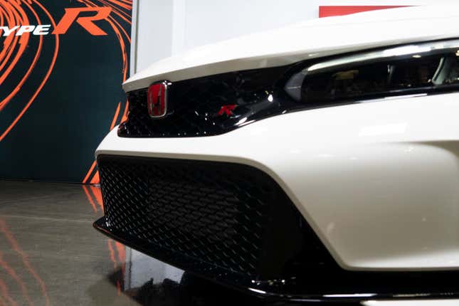 Image for article titled 2023 Honda Civic Type R: This Is It