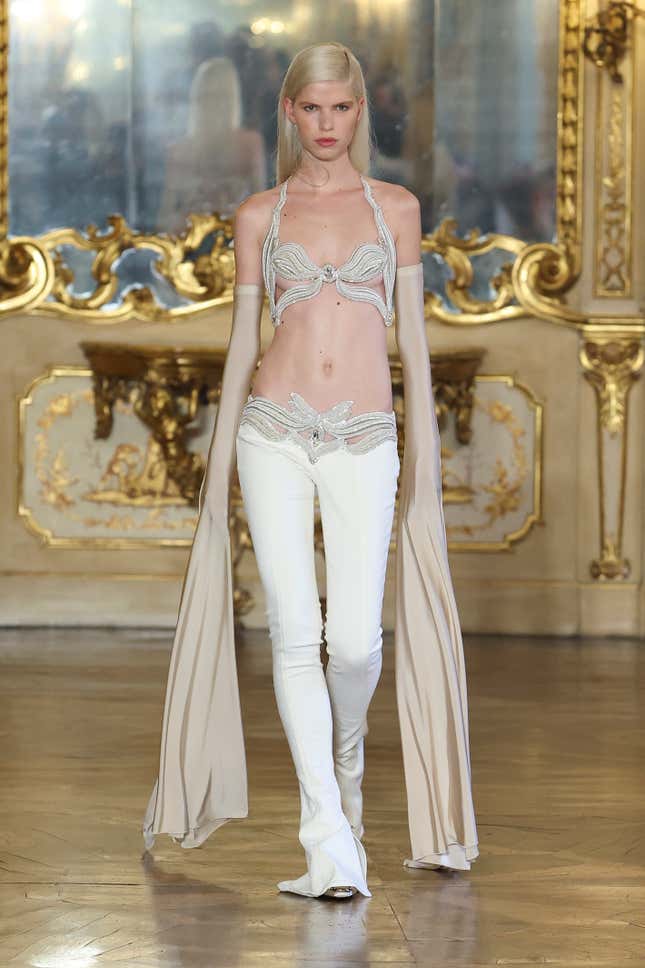 Image for article titled Milan Fashion Week 2022: Bodysuits, Thigh-High Boots, and Titty Twisters