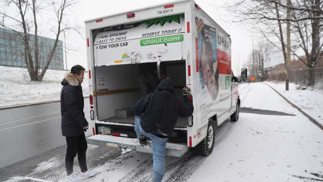 Image for article titled No One Told Me How Expensive Moving Is