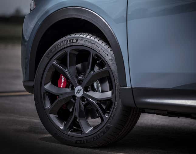 Image for article titled The Dodge Hornet Wants to Be the Hot Hatch of Small Crossovers
