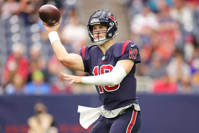 Image for article titled 2021 Rookie Quarterback Rankings: Have the Texans found their new quarterback?