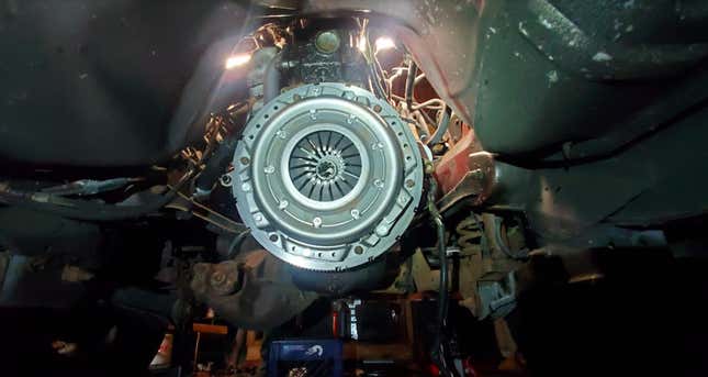Image for article titled I'm Building A World-Traveling Overlanding Rig Out Of Two $350 Parts Cars And It's Already A Shit-Show