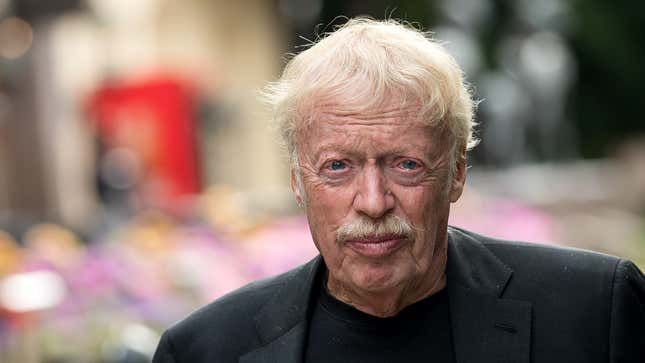 Image for article titled So-Called ‘Self-Made’ Billionaires Who Actually Grew Up Wealthy