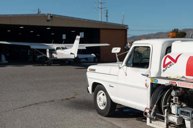 An airplane hangar at Reid-Hillview Airport