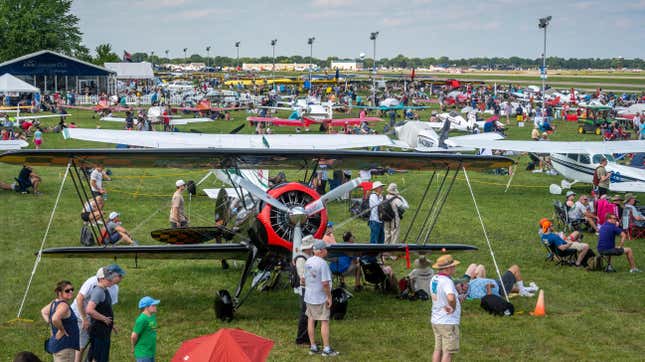 Image for article titled Two Air Crashes Kill Four People At EAA Show In Oshkosh
