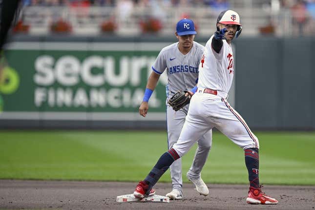 Cannonball coming! The arm that makes Carlos Correa a special shortstop