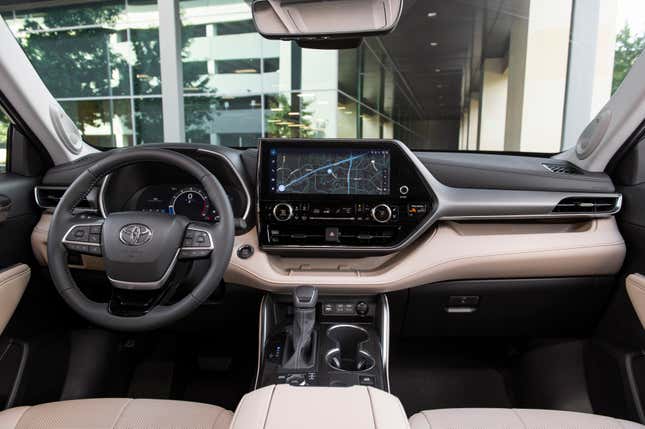 Image for article titled The 2023 Toyota Highlander Gains a Turbocharger