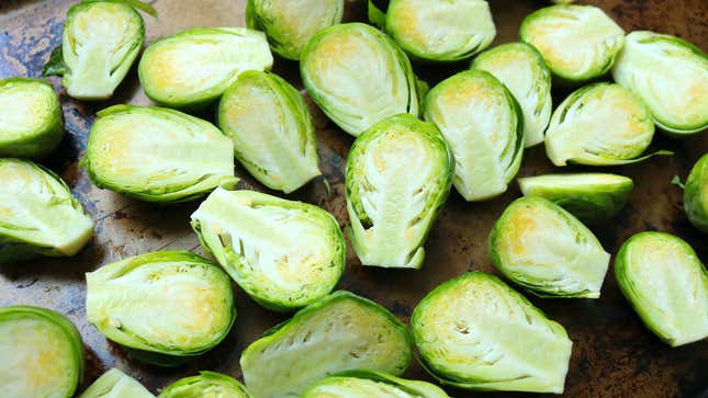 Image for article titled The Easy Way to Keep Your Brussels Sprouts From Sticking