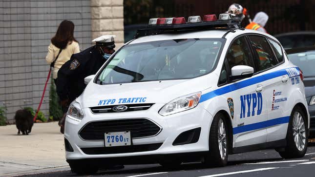 Image for article titled New York City Cops Suspected of Faking Vaxx Cards, Stripped of Badges