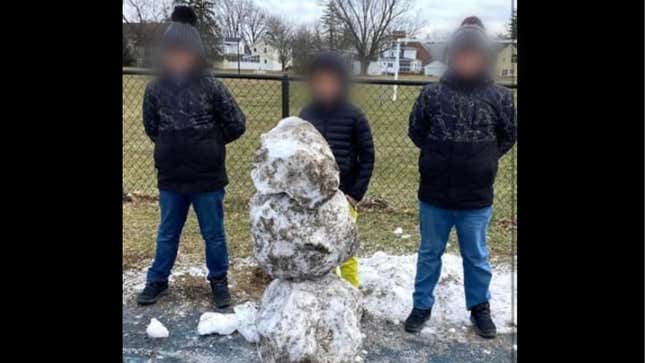 Image for article titled NY School Promotes Dirty Snowman as “Of Color” and Parents are Pissed