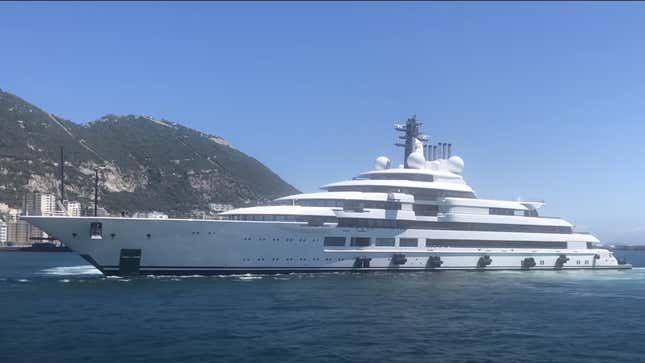 Image for article titled This $700 Million Superyacht Might Belong To Putin: Report
