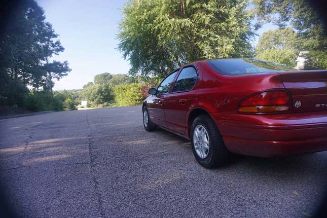Image for article titled At $9,250, Will This 1999 Dodge Stratus Put You On Cloud Nine?
