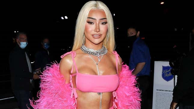 Image for article titled YouTuber Nikita Dragun Targeted By Transmisogynist Harrassment: &#39;This Is How Trans People Die&#39;
