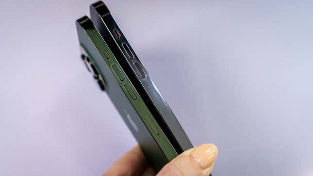 A photo showing the iPhone 13 Pro next to the iPhone 14 Pro Max