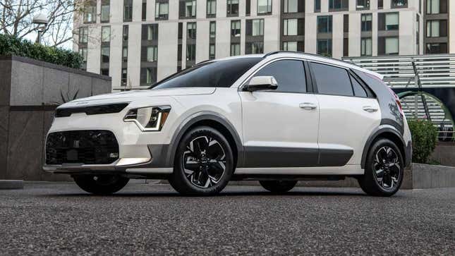 Image for article titled This Is The 2023 Kia Niro's True Face And Everyone Needs To Know