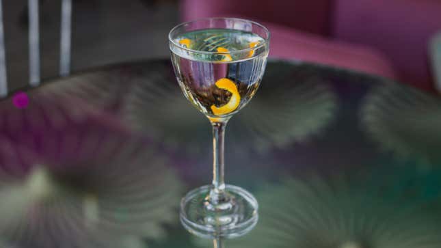 Image for article titled The Difference Between a Martini Glass, a Coupe, and a Nick & Nora (and Whether It Matters)