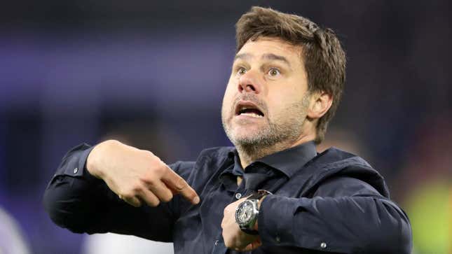 Mauricio Pochettino points to Chelsea’s newest manager.