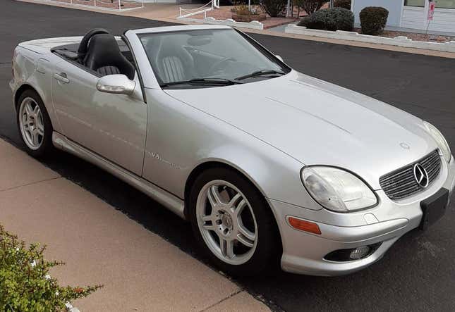 Image for article titled At $11,000, Is This 2002 Mercedes SLK 32 AMG Worth Lightening Your Wallet?
