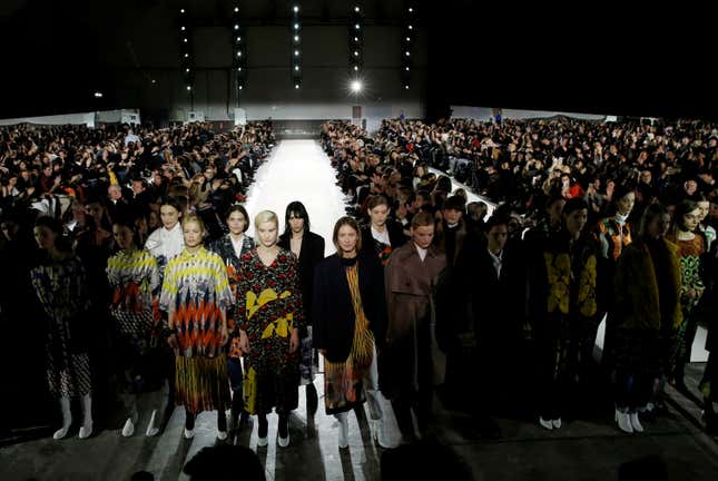 Models present creations by Belgian designer Dries Van Noten as part of his Fall/Winter 2017-2018 women's ready-to-wear collection during Fashion Week in Paris, France March 1, 2017. REUTERS/Gonzalo Fuentes - RC1CE32BE800