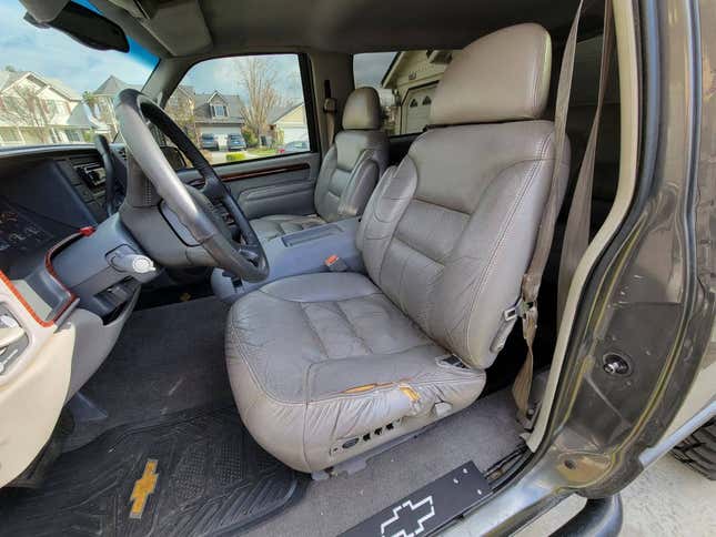 Image for article titled At $17,000, is this 1999 Chevy Tahoe a cash-on off-road vehicle?