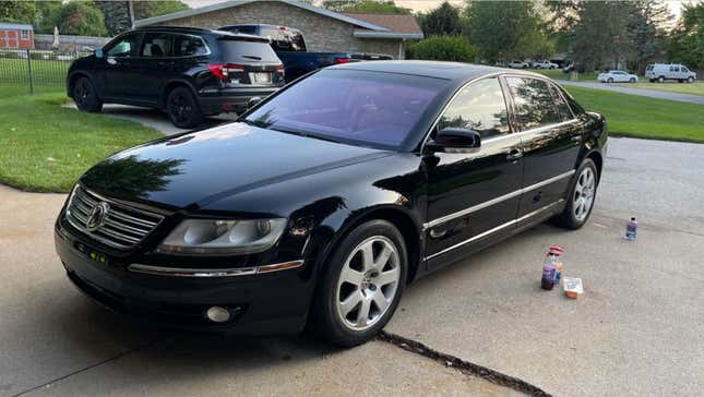 Image for article titled This Dirt Cheap Volkswagen Phaeton W12 Is Your Ticket To Bargain Luxury, Or Ruin