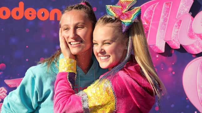 Image for article titled Love Is Dead: JoJo Siwa and Kylie Prew Broke Up