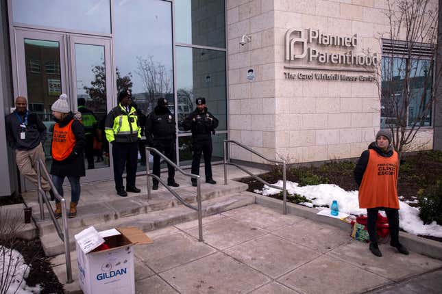 Image for article titled 43 Abortion Clinics Have Shuttered Since Roe v. Wade Was Overturned