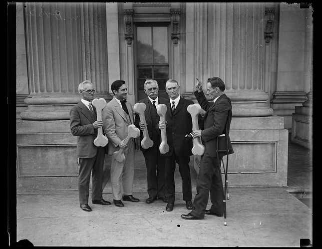 Image for article titled Photos: The rise and fall of prohibition in the US