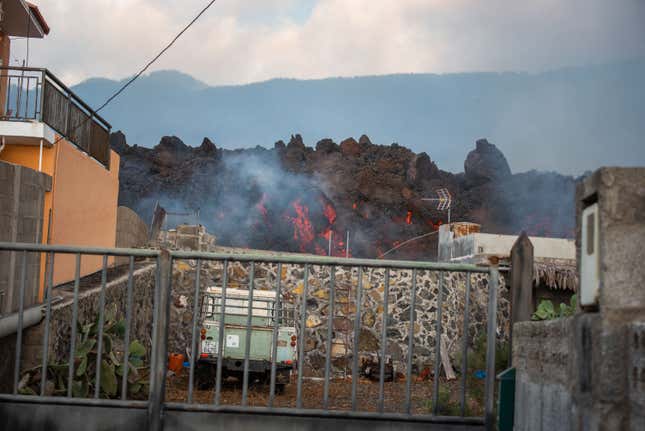 Imagen para el artículo titulado Las imágenes más sobrecogedoras de la erupción del volcán de La Palma