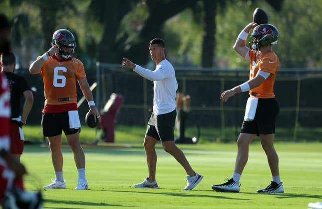 Who is Dave Canales, the new Tampa Bay Buccaneers offensive coordinator?