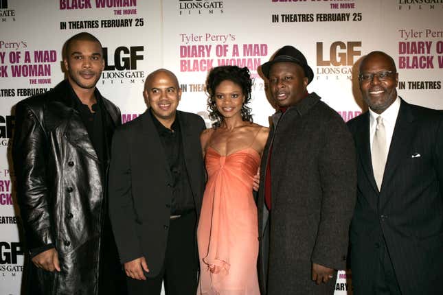 Tyler Perry, Darren Grant, Kimberly Elise, Steve Harris and producer Reuben Cannon at Diary of a Mad Black Woman 2005 Los Angeles Premiere.