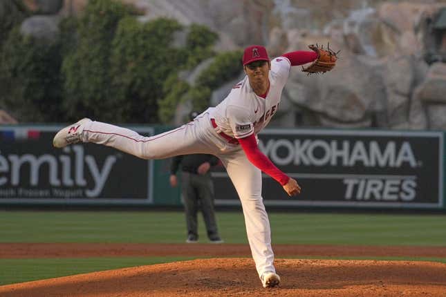 Shohei Ohtani hits two homers, strikes out 10 and adds to Angels