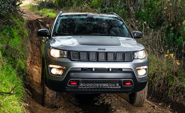 Image for article titled It's Ridiculous How Much Nicer The New Jeep Compass' Interior Looks