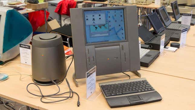 Imagen para el artículo titulado Los 12 fallos de productos más vergonzosos de Apple