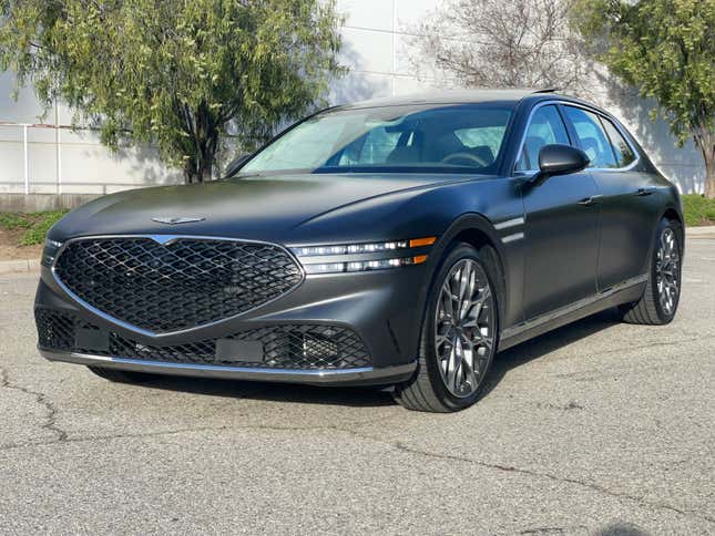 Image for article titled The 2023 Genesis G90 Is a Shot Across the Bow of the Luxury Segment