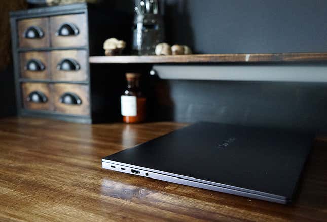Imagen para el artículo titulado El Huawei Matebook 16S es un laptop potente, hermoso y con una construcción excelente que quizá no sea para ti