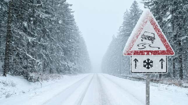 Image for article titled How to Check Road Conditions When You Travel This Winter