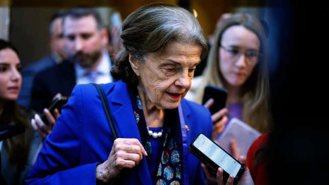 Image for article titled Dianne Feinstein Should Resign Now, Not Retire Later