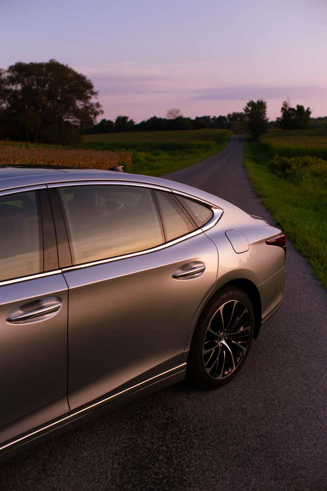 Image for article titled Here's How A $115,000 Lexus LS 500 Justifies Its Price