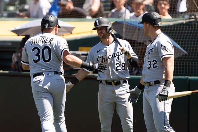 White Sox offense awakens, Jenks rebounds