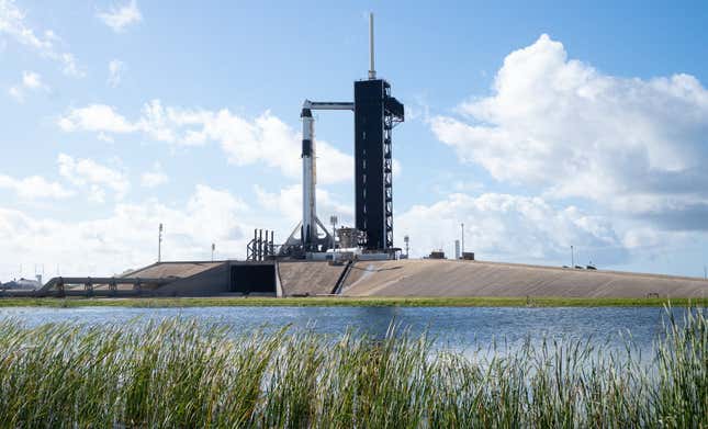 Imagen para el artículo titulado Sigue en directo el primer lanzamiento de SpaceX de una cosmonauta rusa