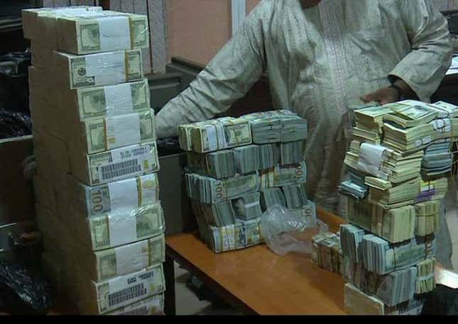Cash recovered from Yakubu Andrew by EFCC.